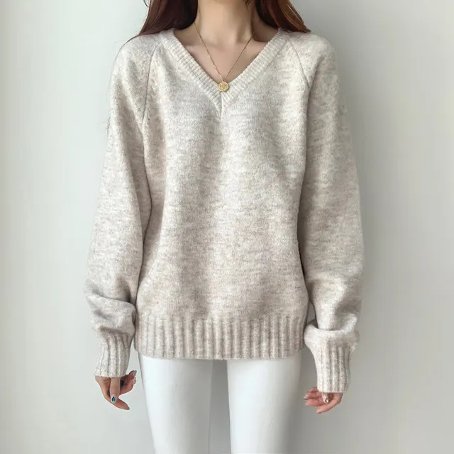 [ 무조건 소장 추천! 인기만점 ] 데일리 루즈핏 V넥 니트 상세 이미지 5