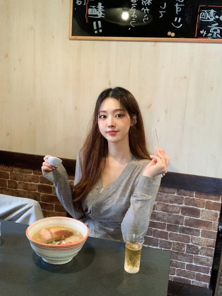 [허리잘록🍂타이SET] 브이넥 랩 니트 가디건 옆단추 이중 레이어드 긴팔 스카프 세트 봄 가을 간절기 여리핏 페미닌 데이트룩 하객룩 4COL 상세 이미지 23