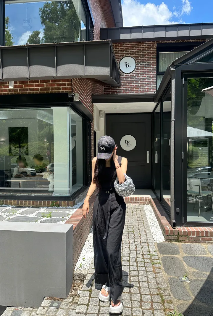 [당일출고/주문폭주🚀] 텐바이미 프리즘 반짝이 미니 패딩가방 구름백 퀼팅가방 누빔가방 폼폼가방 미니가방 엠보싱 상세 이미지 17