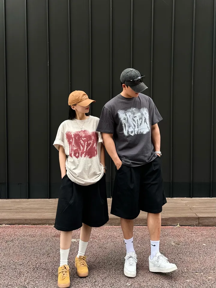 주문폭주ෆ 세트가능 남녀공용 스트릿 오버핏 반팔 여름 커플룩 커플티 레터링 루즈핏 반팔 티셔츠 핀턱 버뮤다 팬츠 밴딩 반바지 꾸안꾸 트레이닝세트 커플 시밀러룩 빅사이즈 코디세트 힙 상세 이미지 22