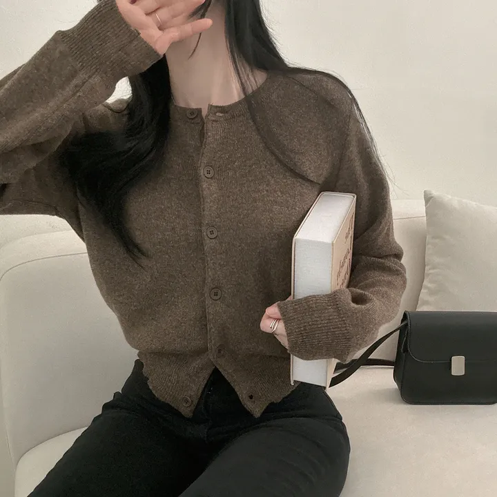 봄필수템 [브이넥/라운드넥] 소장각 라운드 브이넥 기본핏 긴팔 가디건 상세 이미지 75