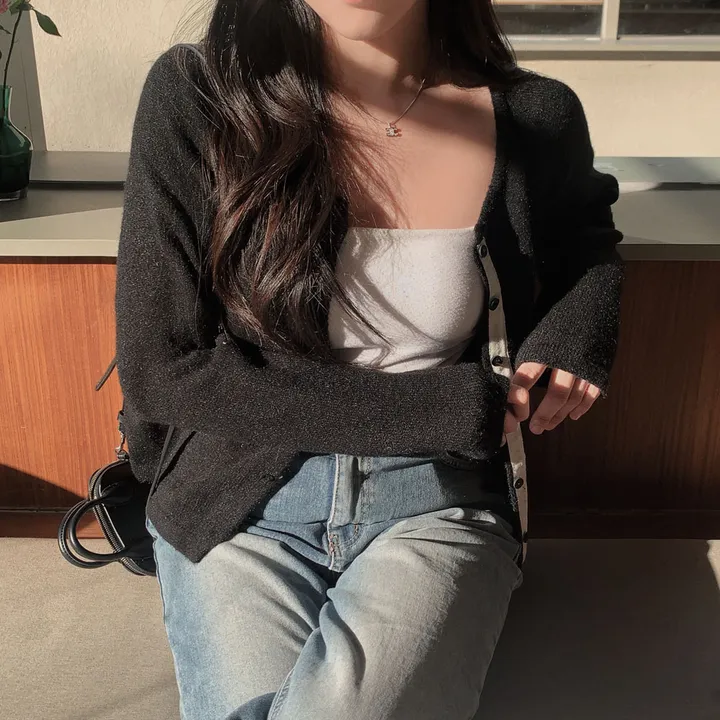 [new컬러추가!/피부하얘보이는❤️]얼굴에 형광등 켰어? 피부 하얘보이는 이유2, 배색 라인 라운드넥 니트 가디건 상세 이미지 36