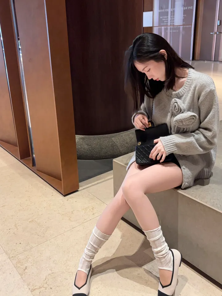 🌺제니 핀터레스트 무드 울50 꽃 코사지 루즈핏 가디건 상세 이미지 16