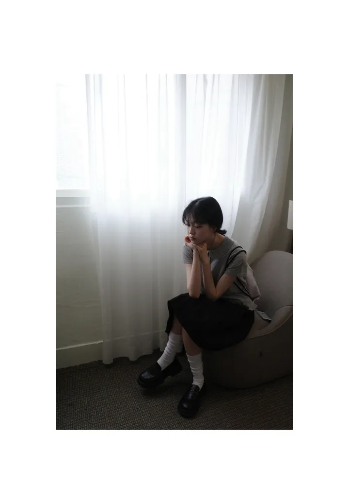 미니 스커트 모델 착용 이미지-S1L11