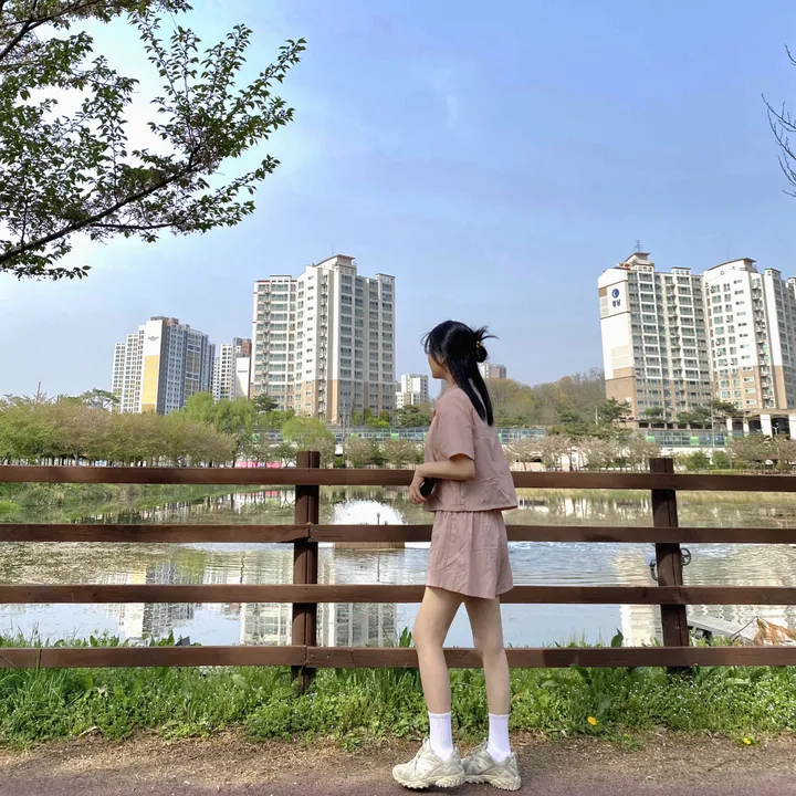 [바스락트레이닝set!/데일리4컬러] 여름 시원한 운동복 바스락 5부 트레이닝복 루즈핏 포켓 하이넥 바람막이 윈드브레이커 무지 스트링 밴딩 반바지 트레이닝 아노락 세트 셋업 상세 이미지 6