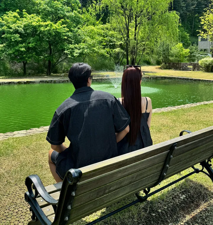 *최저가[2컬러/세트가격]데님 청청 나시 프릴 캉캉 세트 남녀공용 반팔 카라 셔츠 반바지 스티치 커플룩 시밀러룩 투피스 꾸안꾸 데일리 여름 휴가 바캉스 여행 데이트룩 세트 상세 이미지 7