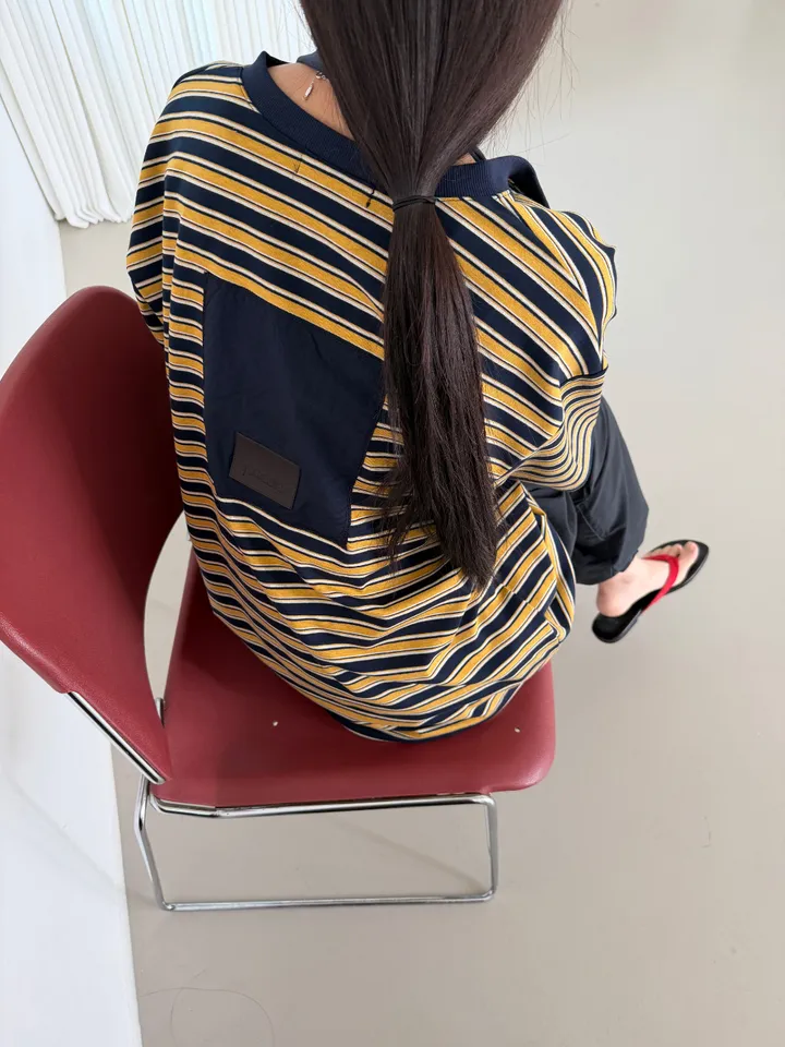 긴팔 티셔츠 모델 착용 이미지-S1L10