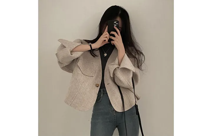 브이넥 노카라 여성 하프 크롭 와이드핏 코트 자켓 상세 이미지 8