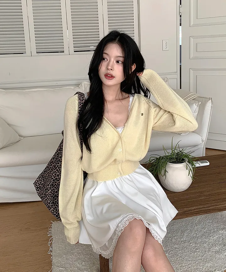 [데일리가디건💗] 데이쥬 팬던트 루즈핏 레이어드 브이넥 니트 가디건 봄 여름 가을 / 벚꽃룩 캠퍼스룩 데일리룩 클래식블랑 상세 이미지 26