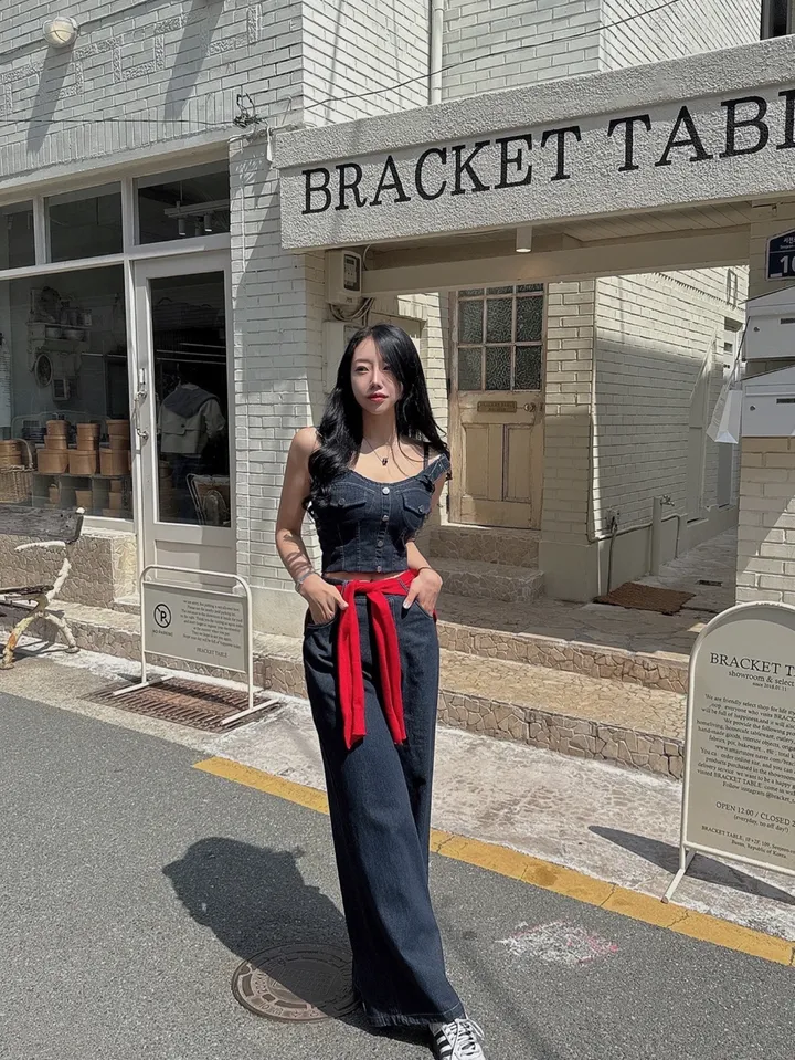 [스카프 숄SET/생지투피스] 스티치 생지 데님 버튼 뷔스티에 크롭 하트 멜빵 나시 탑 + 레드 숄 가디건 + 하이 롱 와이드팬츠 투피스 셋업 (3SIZE) 상세 이미지 8