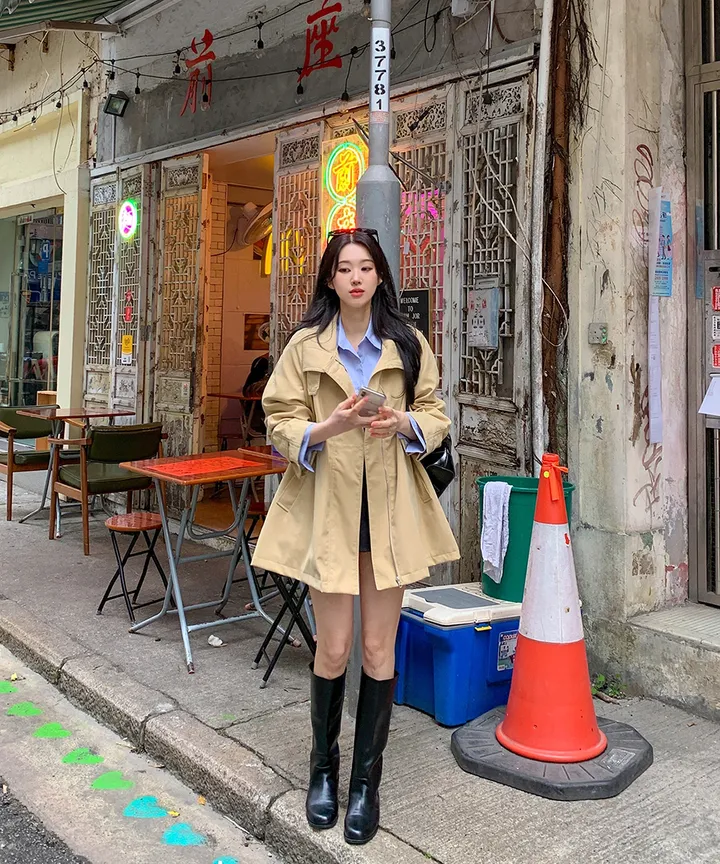 [귀욤아방핏🤎완전강츄] 하이넥 하프 숏 트렌치코트 오버핏 루즈핏 A라인 케이프 바바리 자켓 야상 점퍼 봄 가을 간절기 아우터 데일리룩 2COL 상세 이미지 15