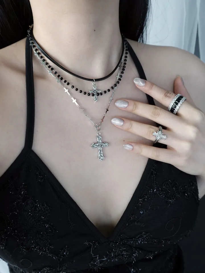 black cross layerd necklace | 블랙 가죽 초커 십자가 목걸이 상세 이미지 17