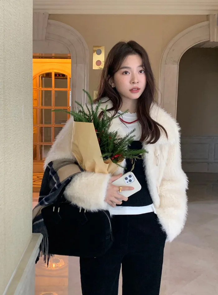 🩷당일출고🩷디로비❤️카라 떡볶이 단추 페이크 퍼 자켓 1color 상세 이미지 18