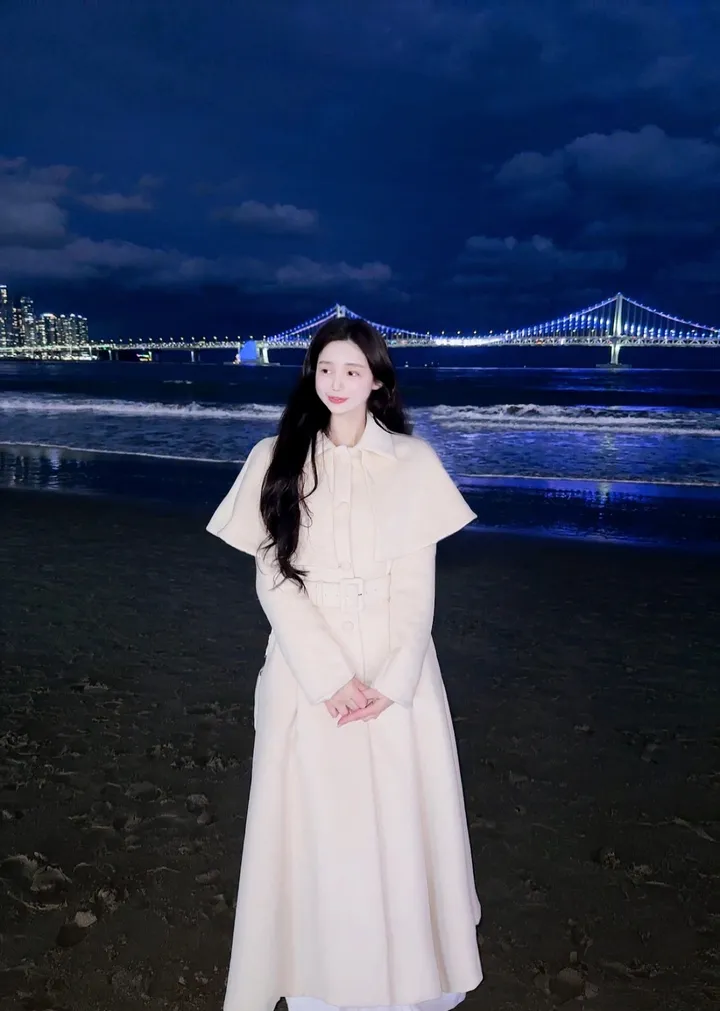 [빠른배송💗/기획특가💗] 벨 블랑쉬 케이프 스노우 아이보리 벨트 플레어 롱 코트 (high quality - 아이,핑크 고퀄리티 겨울 한겨울 방한 연말룩 페이크퍼 에코퍼) 상세 이미지 62