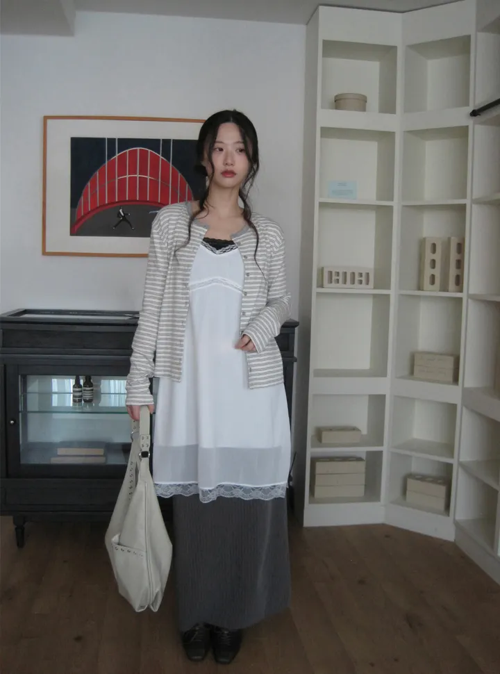 민소매 모델 착용 이미지-S1L26
