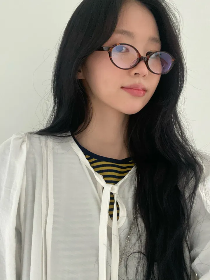 긴팔 티셔츠 모델 착용 이미지-S1L65