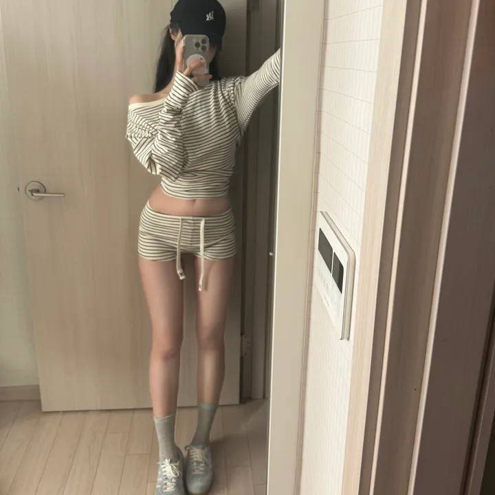 [투피스세트/여리핏] 단가라 스트라이프 투피스세트 오프숄더투피스 상세 이미지 11