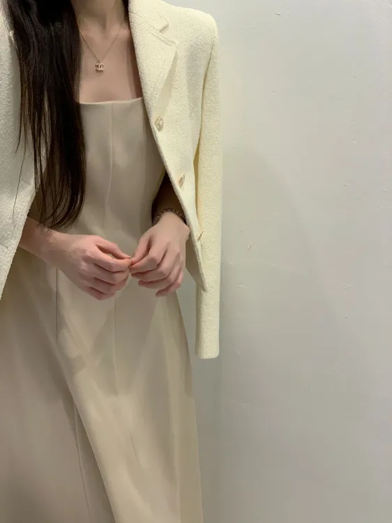 [24f/w버전]✨뉴샤르망 부클울 자켓 백화점동일 S라인 트위드 카라 금장버튼 반 코트 4color 상세 이미지 15