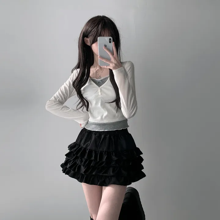 *반팔로발송/긴팔품절* [무채색+러블리/코디세트] 버튼 레이스 리본 배색 페이크 레이어드 긴팔 티셔츠+스모크밴딩 캉캉 미니 스커트 투피스 세트 상세 이미지 13
