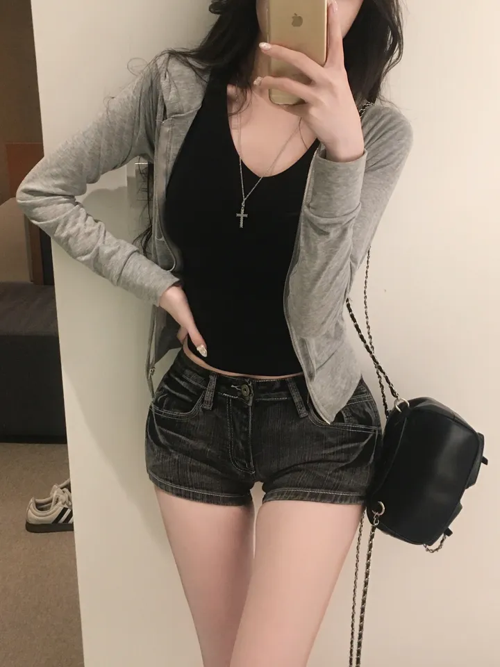 [ 몸매보장 ] 캣츠 슬림 크롭 후드집업 상세 이미지 26