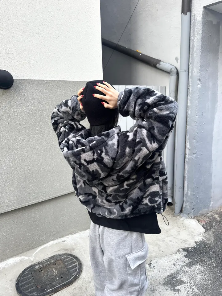 [new🖤] 시니컬 카모 털후리스 상세 이미지 16