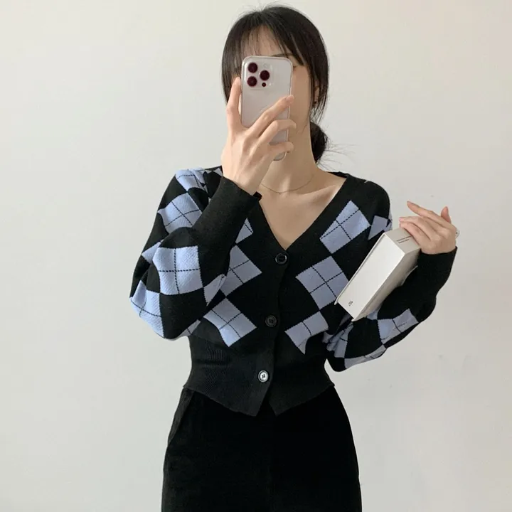[예쁨보장] 아가일 브이넥 크롭 버튼 니트 가디건 5colors 상세 이미지 25