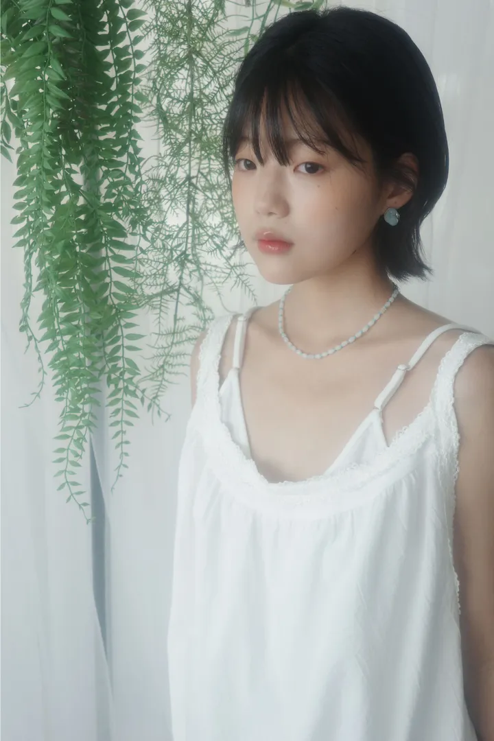 악세사리 모델 착용 이미지-S1L10