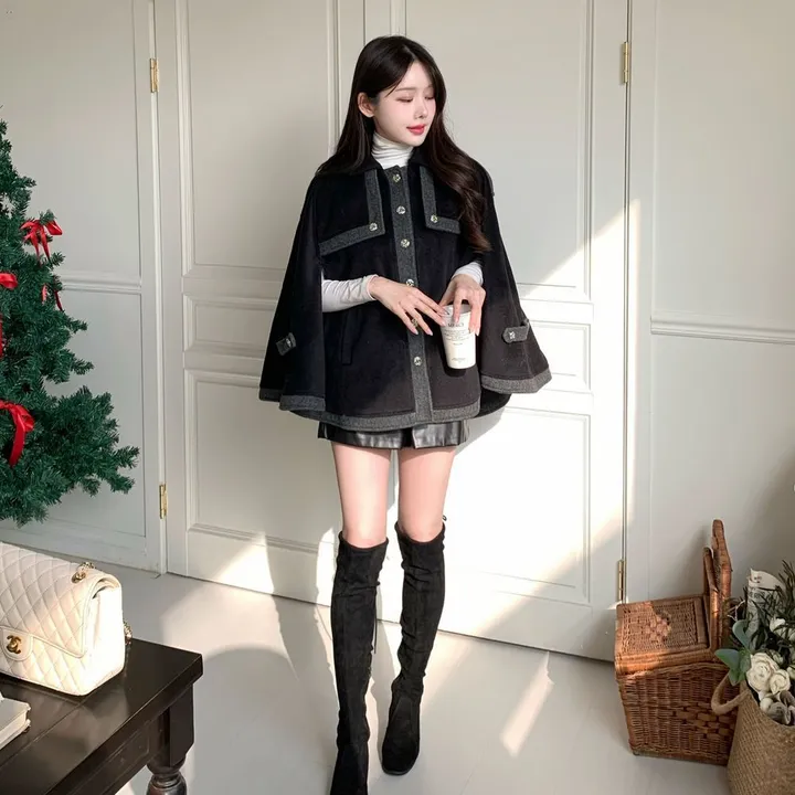 [겨울아우터✨] 클래식 케이프코트 / 숏코트 모직코트 망토자켓 망토코트 연말룩 오버핏자켓 점퍼 겨울자켓 겨울점퍼 아우터 수입의류 배색자켓 핸드메이드코트 울코트 핸드메이드코트 밍크코트 퍼코트 퍼자켓 후리스 뽀글이 숏패딩 경량패딩 무스탕 양털코트 크리스마스 상세 이미지 43