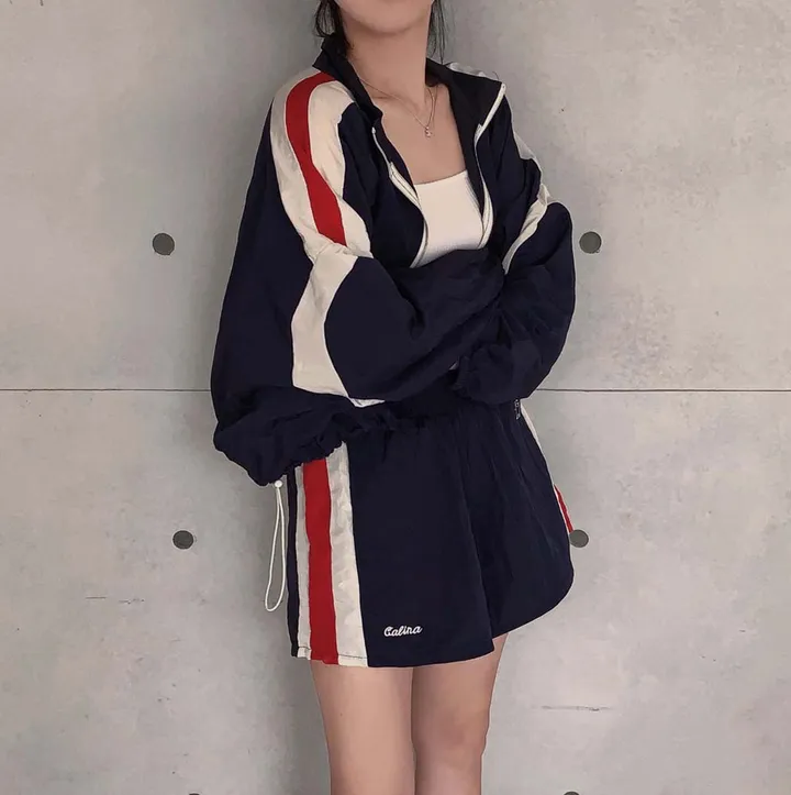 [✨2천장돌파✨]최애핏, 바스락 오버핏 바람막이 배색 집업 반바지 트레이닝 투피스 세트 상세 이미지 16