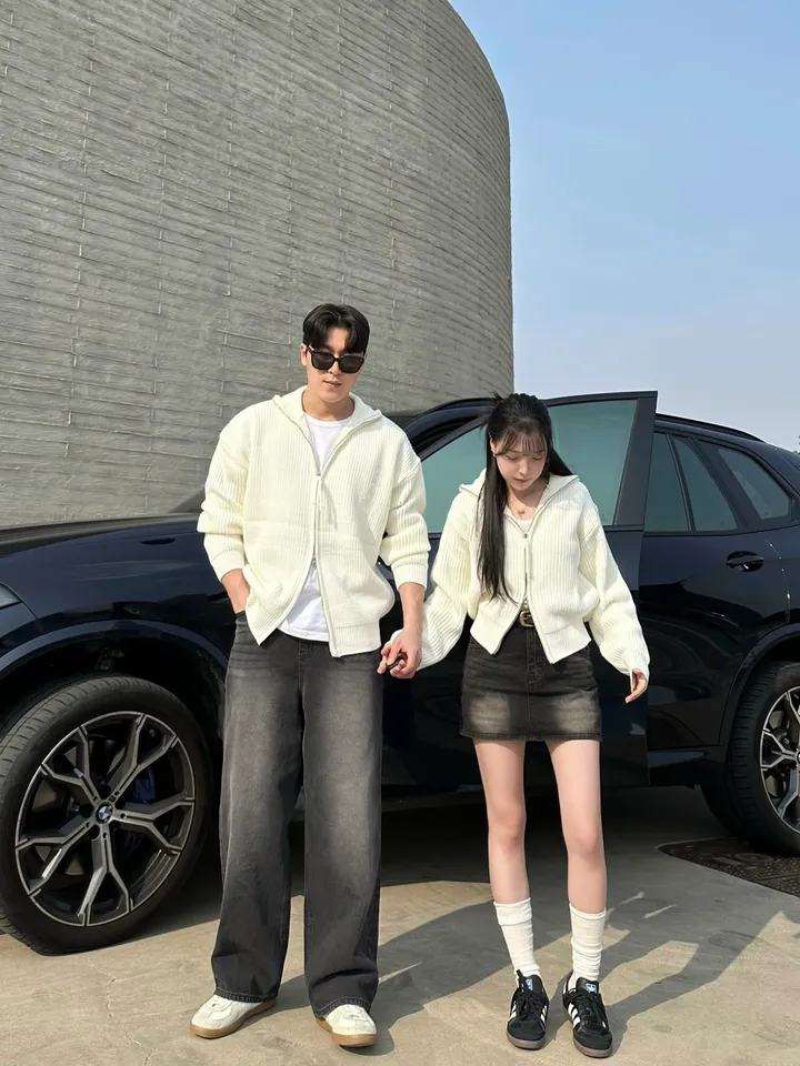 크롭&오버/ 커플 니트 집업 하찌 크롭 니트 오버핏 남녀공용 겨울 가을 봄 커플룩 시밀러룩 꾸안꾸 세트 투피스 남자 코디 데이트 빅사이즈 청치마 청바지 데님 미니 스커트 와이드팬츠 상세 이미지 7
