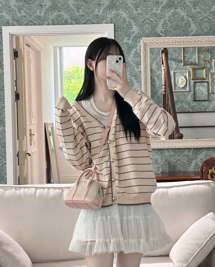 제니  스프라이프 루즈핏 가디건 상세 이미지 24