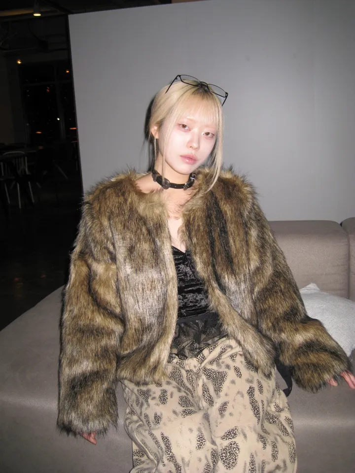 Crop Eco Fur Jacket [2color] 상세 이미지 19