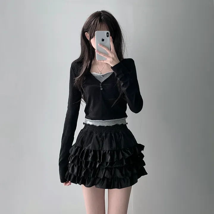 *반팔로발송/긴팔품절* [무채색+러블리/코디세트] 버튼 레이스 리본 배색 페이크 레이어드 긴팔 티셔츠+스모크밴딩 캉캉 미니 스커트 투피스 세트 상세 이미지 17