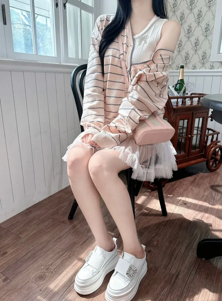 제니  스프라이프 루즈핏 가디건 상세 이미지 26