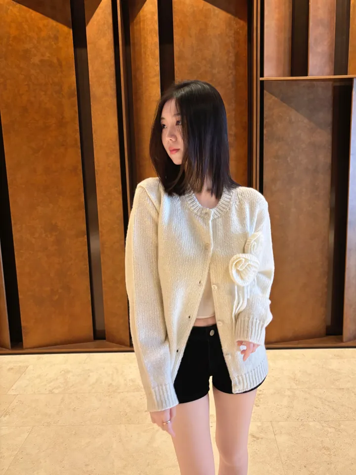 🌺제니 핀터레스트 무드 울50 꽃 코사지 루즈핏 가디건 상세 이미지 2