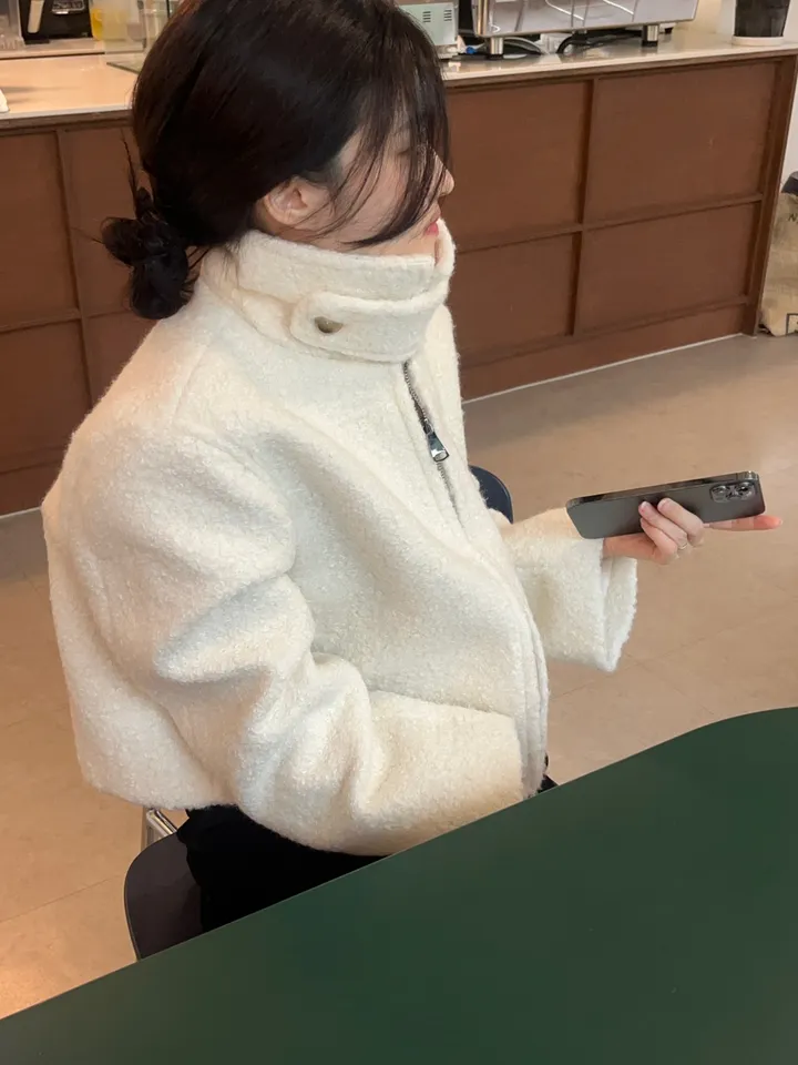 [주문폭주] 크리미 하이넥 숏코트 - 2col 상세 이미지 4