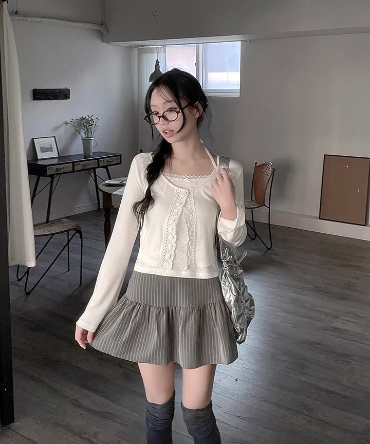 [발레코어💗몸매보정✨] 헤나 레이어드 슬림핏 크롭 유넥 트임 리본 스트랩 원버튼 레이스 가디건 겨울 봄 / 가디건 니트가디건 긴팔티셔츠 레이어드 슬림핏 기본티 이너티 뮤잉 상세 이미지 6