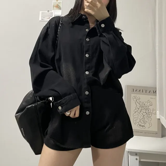 [힙무드/Y2K/2COLOR]빈티지 데님 워싱 무지 긴팔 카라넥 버튼 셔츠 하이웨스트 반바지 청청 투피스 세트 진청 흑청 상세 이미지 13