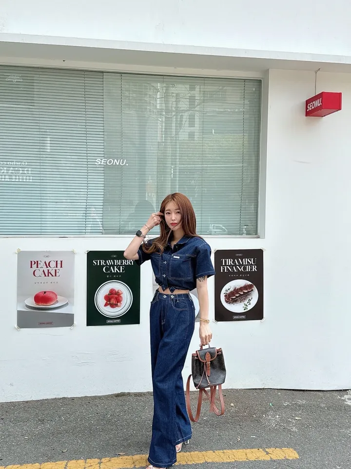 [오직힙샵만/데님투피스] 스티치 생지 포켓 패치 스트링 흑청 크롭 데님 자켓+ 하이 비죠 단추 롱 와이드팬츠 청청 투피스 세트 (2color) 상세 이미지 19