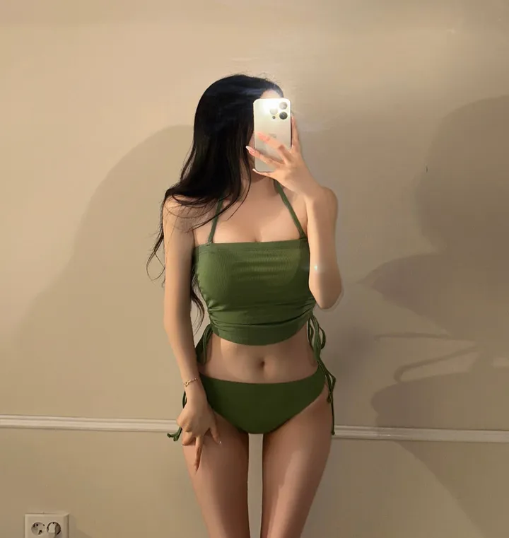 [-3kg보장!!/개미허리/4way] 초커 홀터 꼬임 스트랩 셔링 탑 굴림 섹시 글램 비키니 수영복 리본 비치웨어 휴양지룩 호캉스 바캉스룩 크롭 튜브탑 유니크 힙 청순 슬림핏 상세 이미지 6
