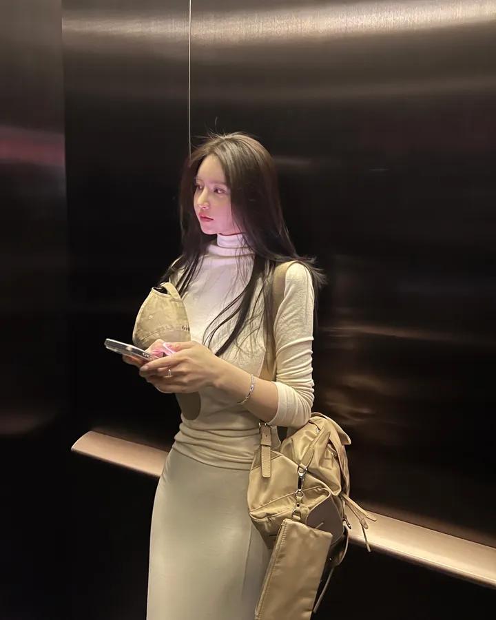 (THEMANON MADE) 로잘린 하이넥 맥시 스커트 투피스 세트 (3color) 상세 이미지 19