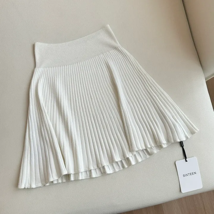 [데일리룩/심플코디] 큐빅 다이아몬드 셀러브리티 니트 슈트 스커트 여성 스터드 슬리브리스 조끼 스커트 투피스 세트 상세 이미지 19