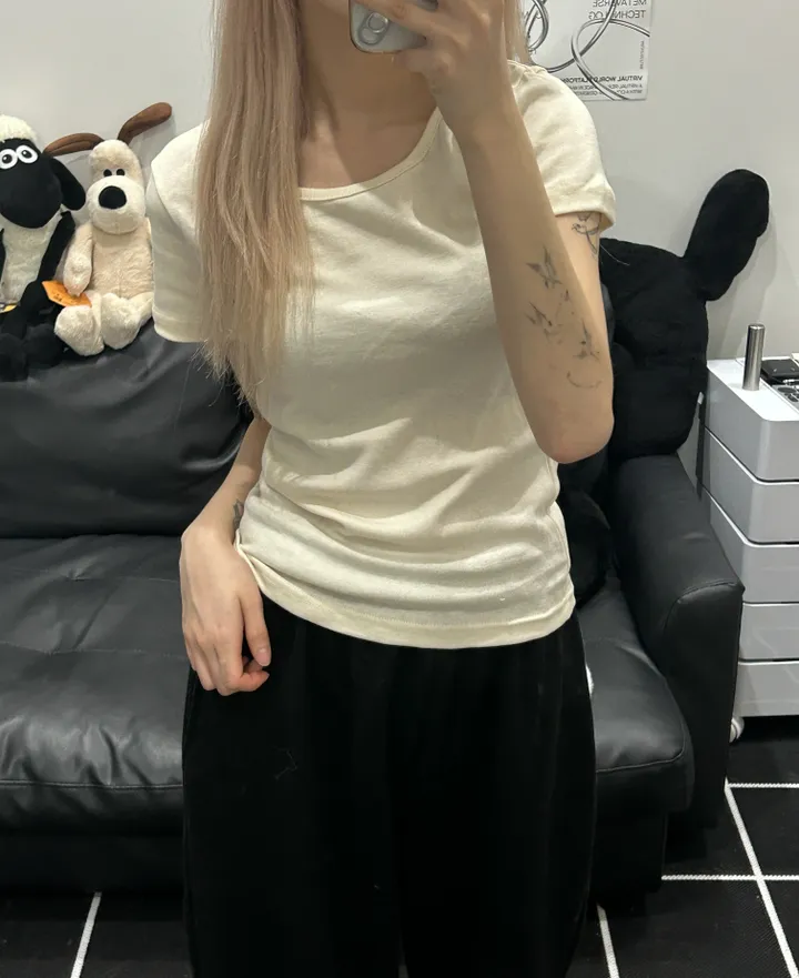 [🎀누적판매 2천장🎀] Butter slimfit u-neck short sleeve T 버터 슬림핏 유넥 반팔티 상세 이미지 57