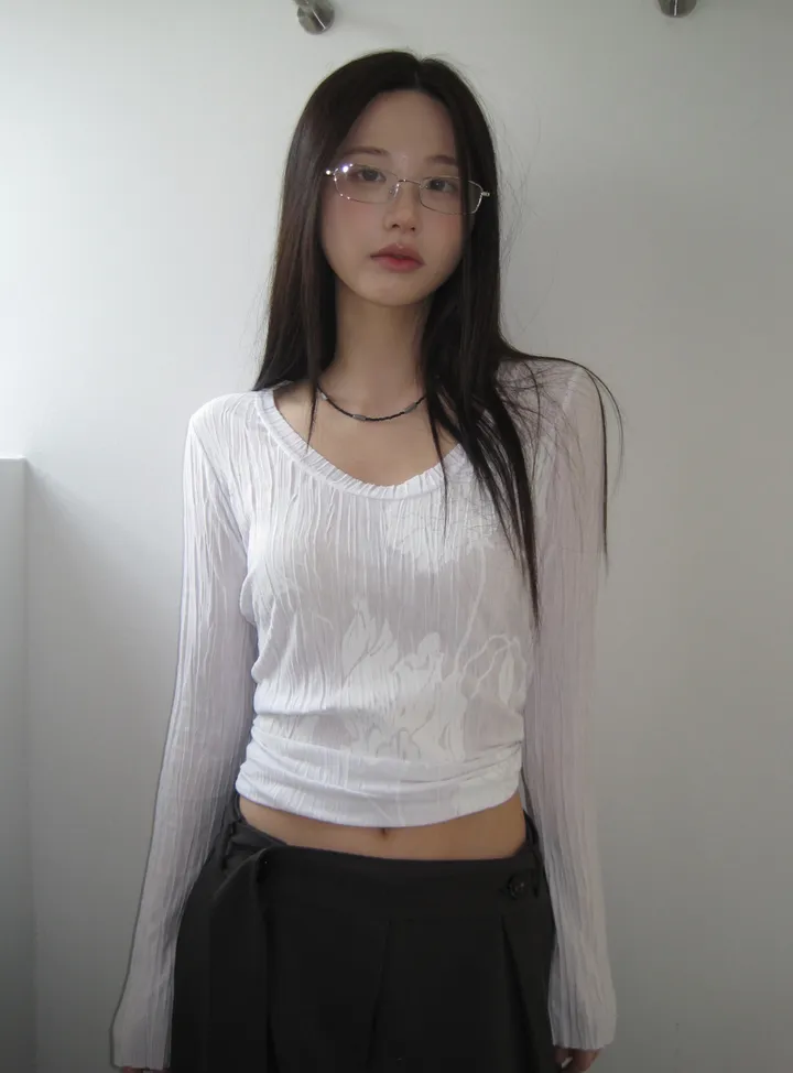 긴팔 티셔츠 모델 착용 이미지-S1L24