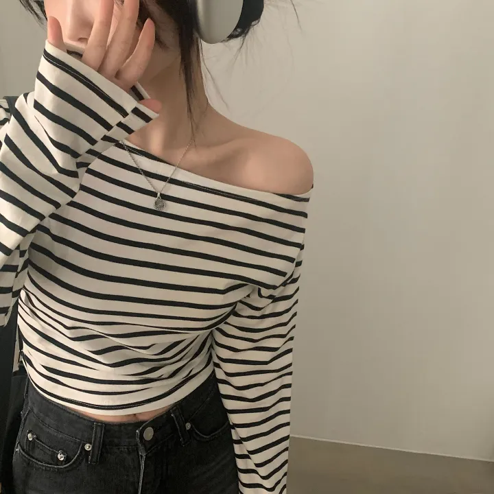 [예쁜라인🤍/데일리필수*.*] 루징 스트라이프 언발 오프숄더 긴팔티셔츠 - 2color 상세 이미지 14