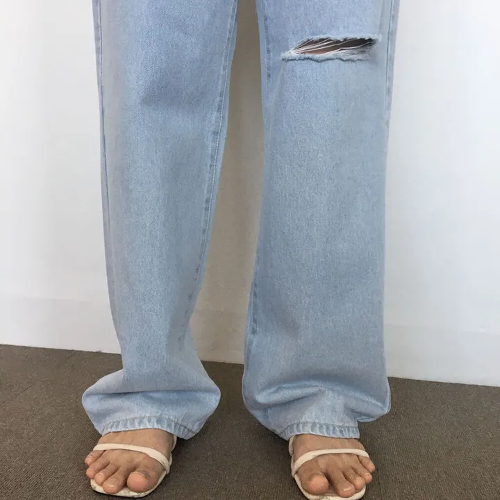 スリットダメージロールアップデニムロングパンツ