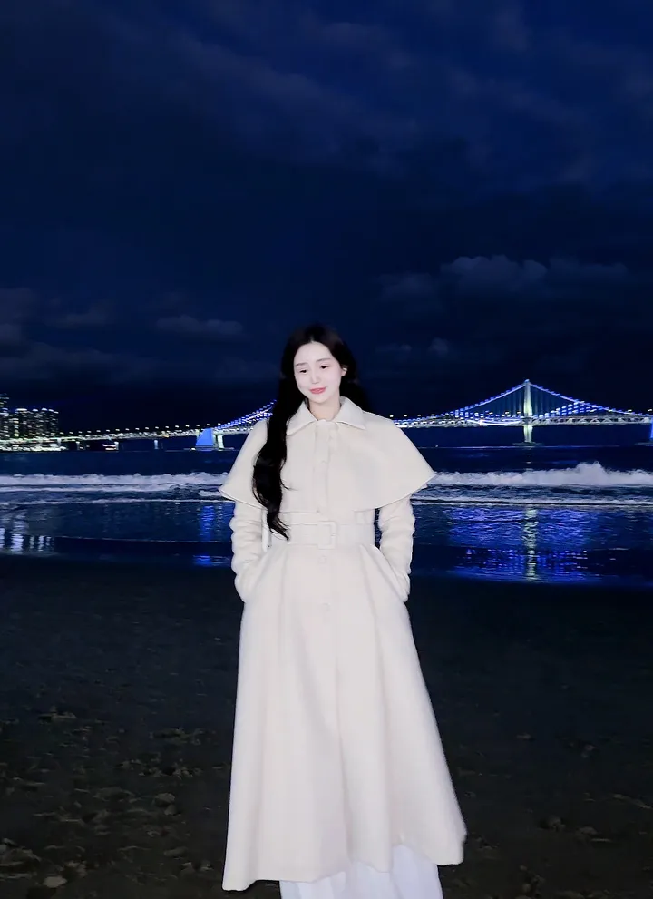 [빠른배송💗/기획특가💗] 벨 블랑쉬 케이프 스노우 아이보리 벨트 플레어 롱 코트 (high quality - 아이,핑크 고퀄리티 겨울 한겨울 방한 연말룩 페이크퍼 에코퍼) 상세 이미지 64