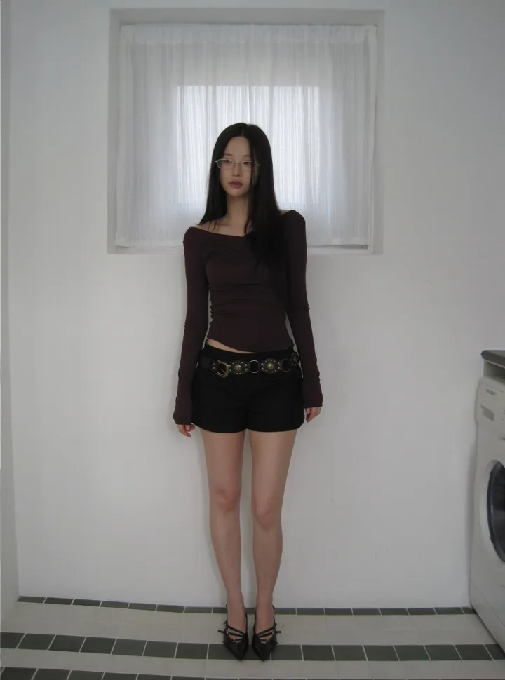 긴팔 티셔츠 모델 착용 이미지-S1L22