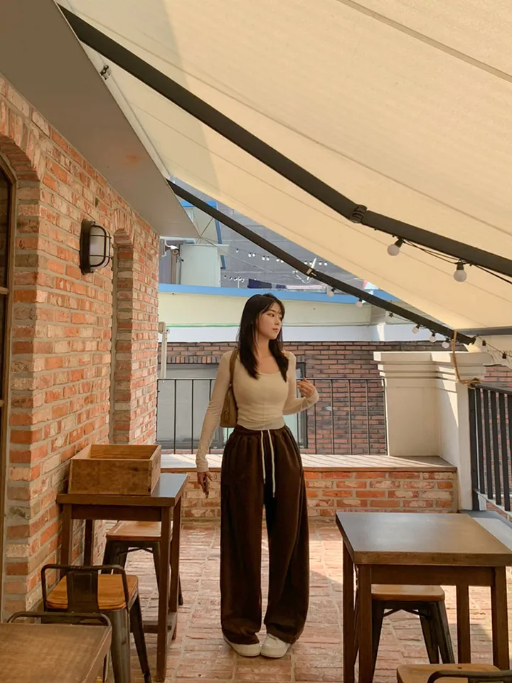 기모추가🔥[인생핏✨2way] 허리밴딩 비조 트레이닝 와이드 팬츠 투웨이 스냅버튼 절개 하이웨스트 롱 일자 츄리닝 바지 하의 체형커버 코튼 면 Y2K 공항룩 봄 간절기 9col 상세 이미지 33