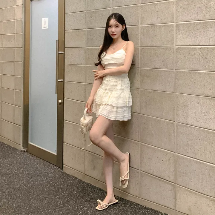 [나시스커트SET/고퀄ෆ러블리] 베링 레이스 프릴 뷔스티에 브이넥 캡 나시 + A라인 밴딩 캉캉 미니 스커트 투피스 세트 데이트룩 여행룩 바캉스룩 꾸안꾸 플리츠 발레코어 상세 이미지 13